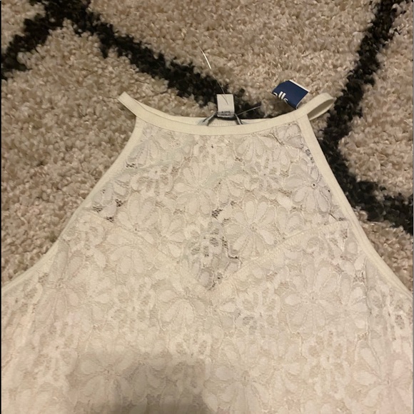 LACE TOP! - Picture 2 of 4